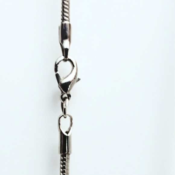 Absolutely Gorgeous Enamel/AB Crystal Rhinestones Pendant On Silver Chain - Picture 6 of 7